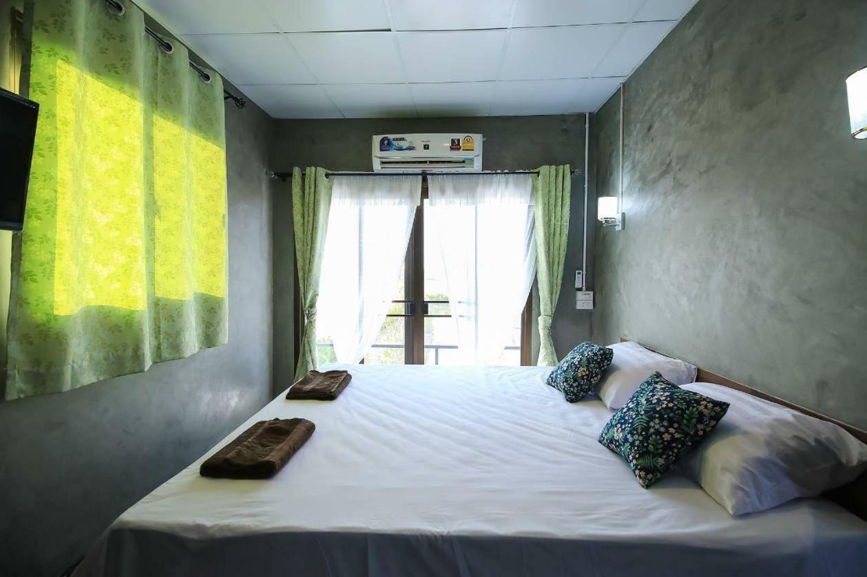 Falik Farm Stay Ayutthaya Eksteriør bilde